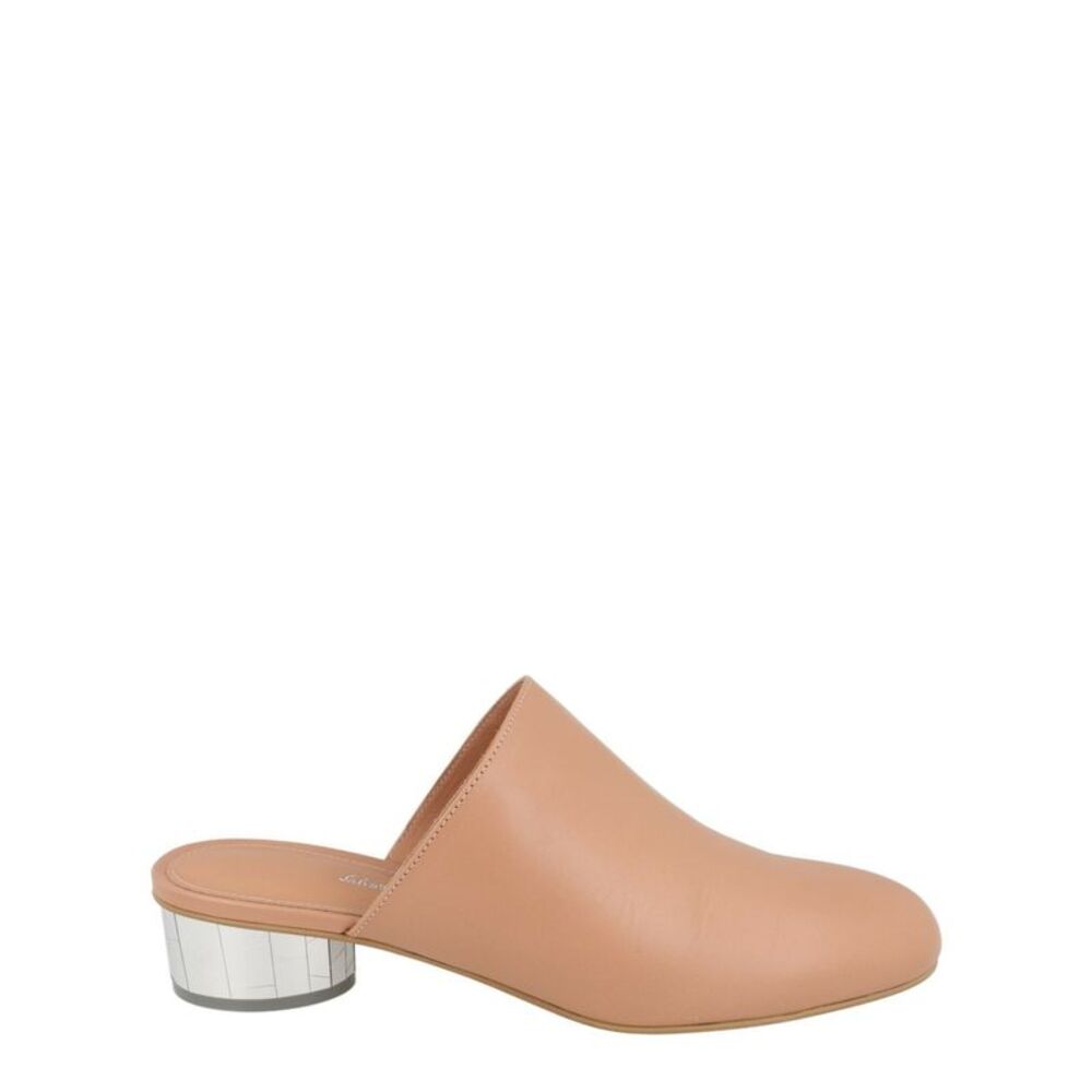 Ferragamo Floy Leather Mules Beige Womens